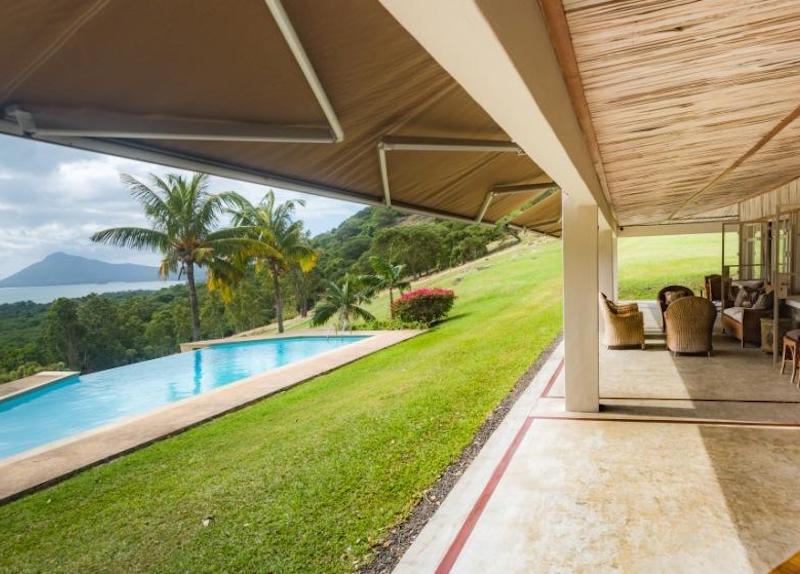 Le Petit Morne Villa in Mauritius - Pool side